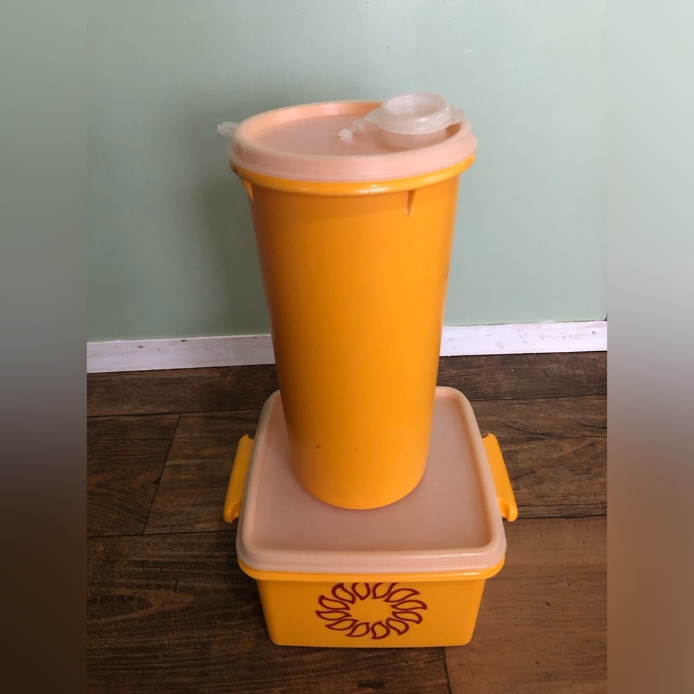 Vintage Tupperware Golden Sun Harvest Square Container With Tumbler Mug